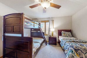 Iron/ironing board, WiFi, bed sheets - Modern Water-View Condo with Fast WiFi, Gas Fireplace, Patio & Gas Grill (Minocqua)