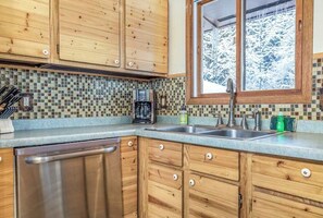 Fridge, microwave, oven, stovetop - Dog-friendly, lakefront home with dock, kayaks, canoe, bike & fireplace (Manitowish Waters)