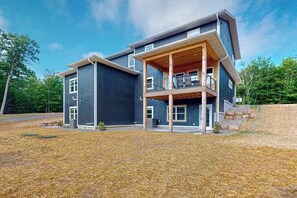 Exterior - Two Modern Northwoods Townhome near lakes, trails & town‚ perfect for adventures (Eagle River)