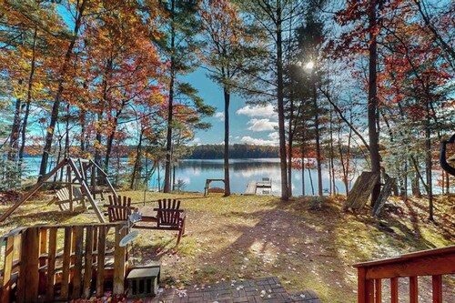 Lakefront home with, dock, grill, sunporch, WIFI, W/D near Downtown