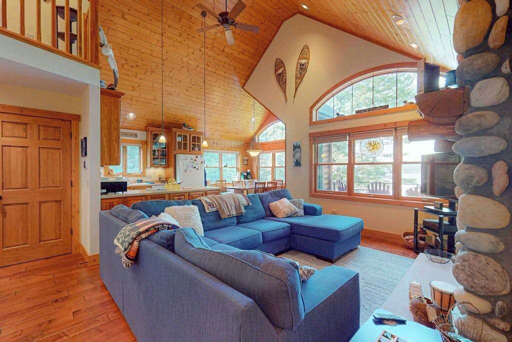 TV, fireplace, DVD player, offices