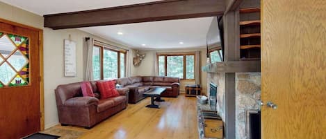 TV, DVD player, offices