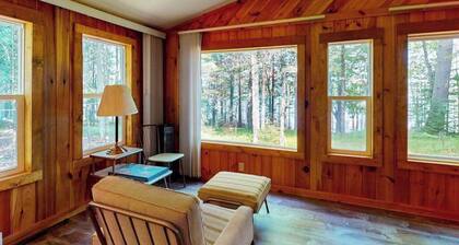 Serene Lakefront Home w/ dock, gas grill, fire pit, WIFI, on ATV trail