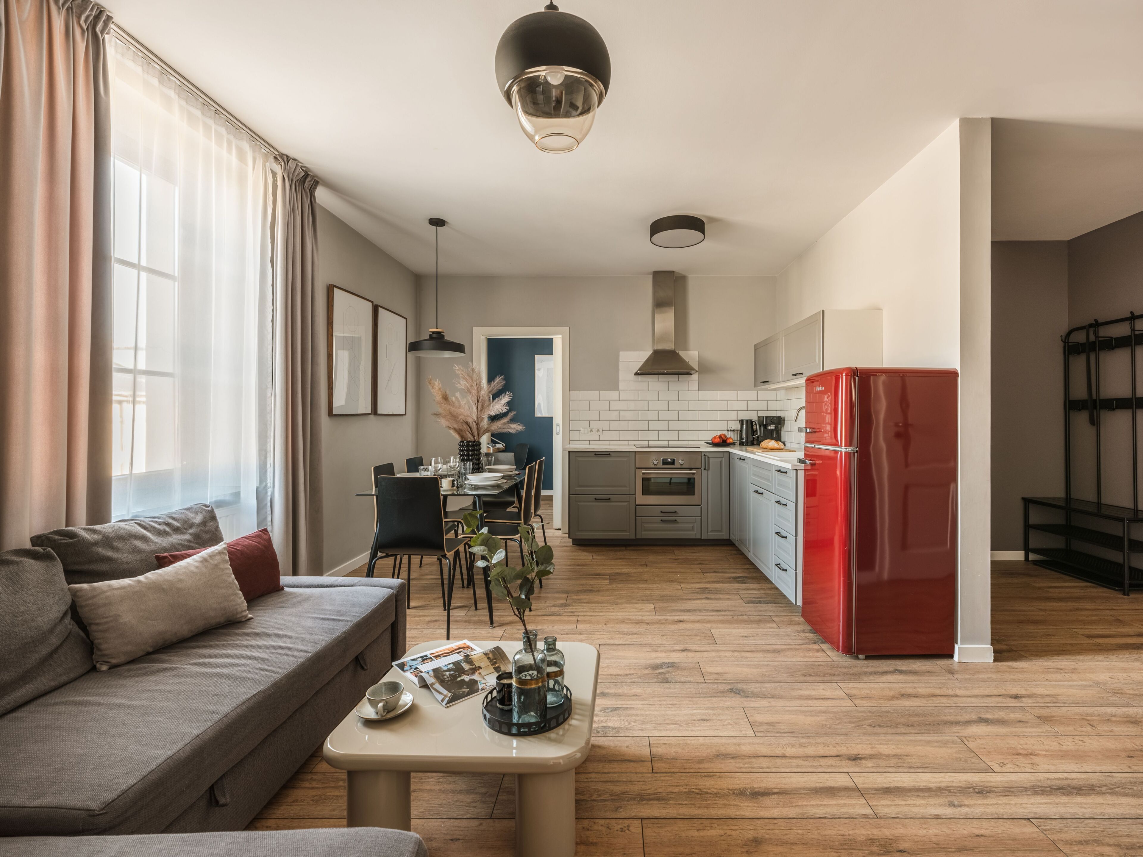 Family Apartment, City View | Living area | Smart TV