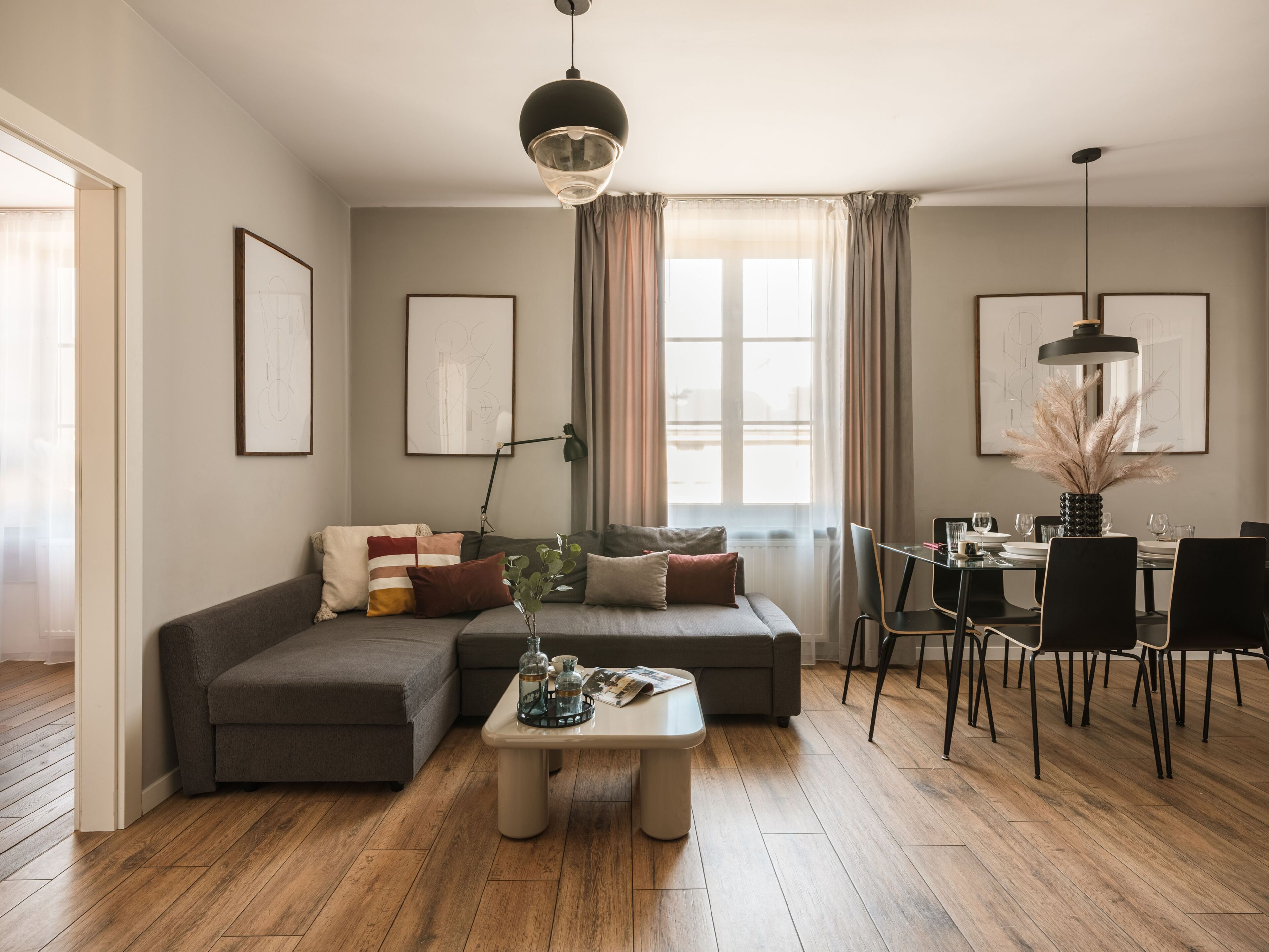 Family Apartment, City View | Living area