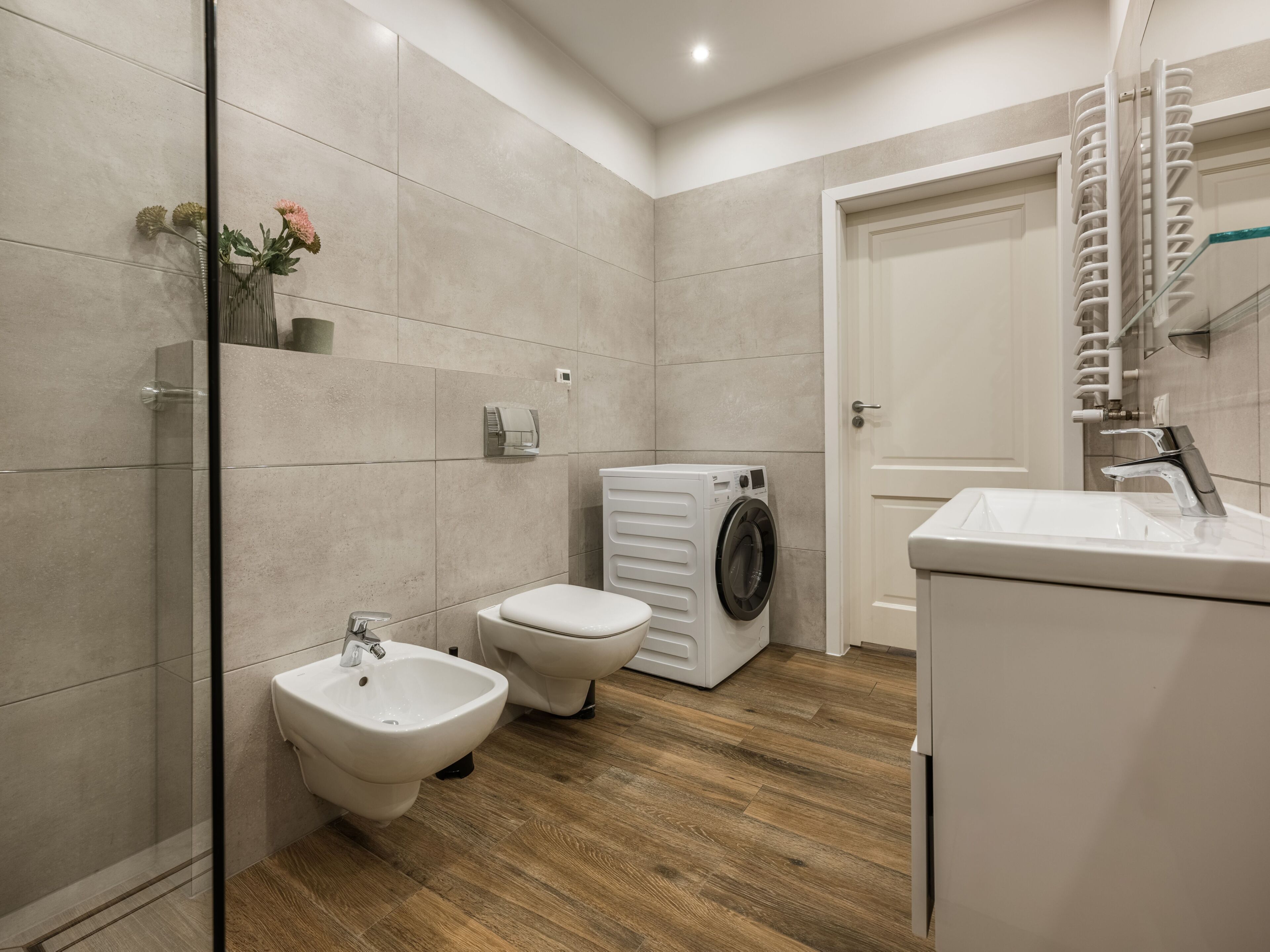 Family Apartment, City View | Bathroom