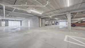 Property grounds - The Harbor Luxe - Downtown Egg Harbor Luxury Condo (Egg Harbor)
