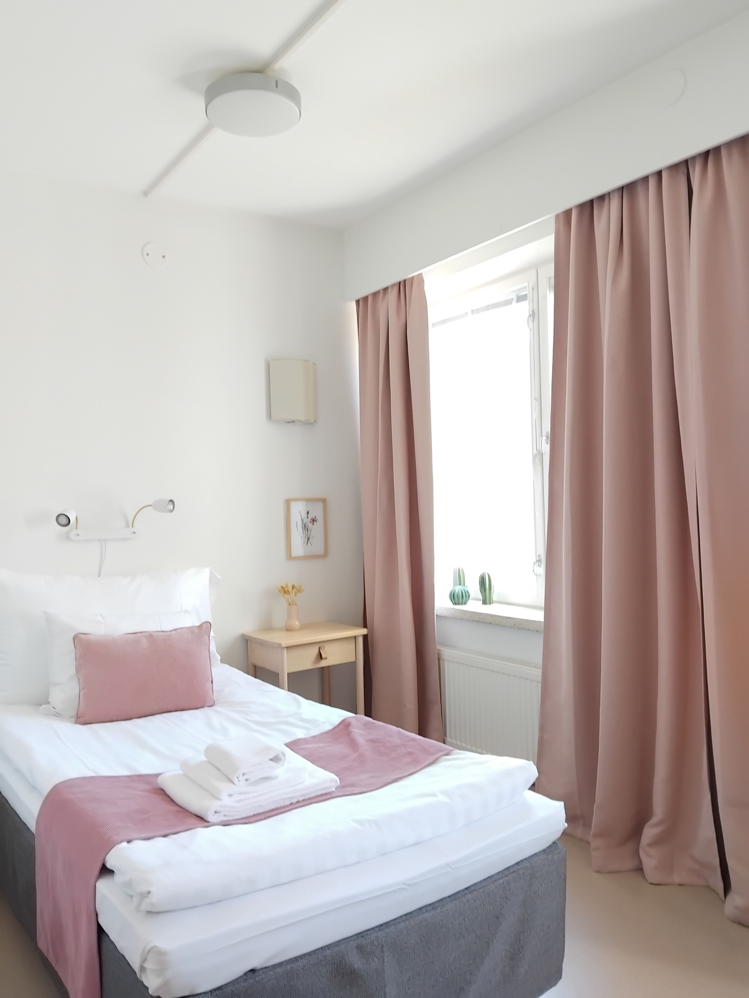 Habitación individual | Escritorio, espacio para trabajar con laptop y insonorización 