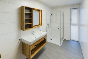 Bathroom - Vrbo Property (Stockach)