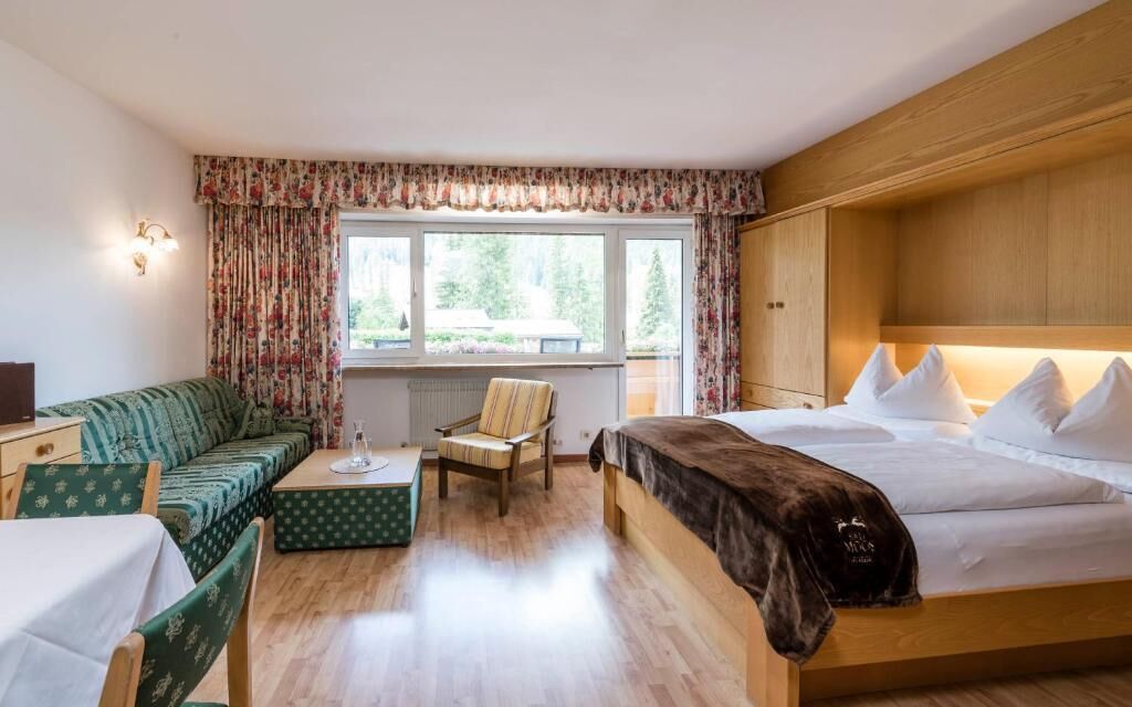 Classic Double Room, Balcony, Valley View | In-room safe, blackout drapes, soundproofing, free WiFi