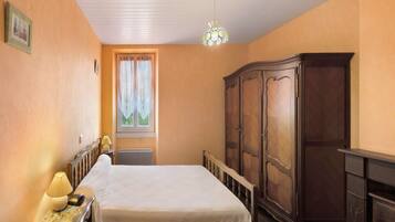 Iron/ironing board, WiFi