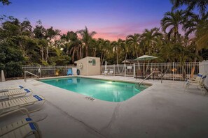 Pool - NEW LISTING Relax at Redwood, Close to Siesta Key Beach, Pool (Sarasota)