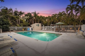 Pool - NEW LISTING Relax at Redwood II, Close to Siesta Key Beach, Pool (Sarasota)