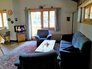 DVD player - Plaun Pazzola mit Garage Bösch, (Sedrun/Rueras). by Interhome (Rueras Dieni)