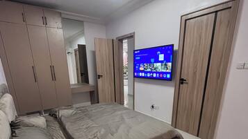 Laptop workspace, free WiFi