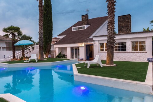 Villa Gloria with Spa and Pool – Country House in Toledo