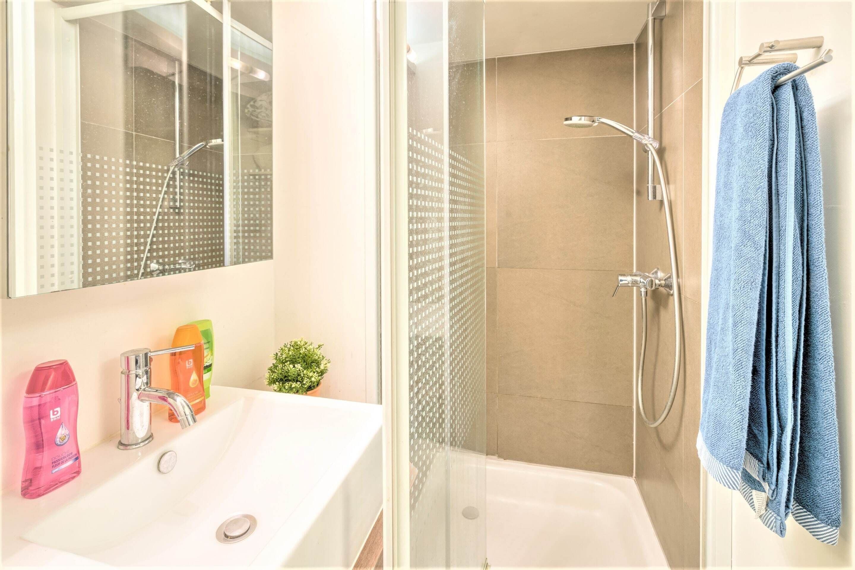 Apartment | Bathroom