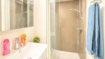 Apartment | Bathroom