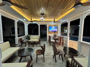 Outdoor dining - Modern Studio Near Cabarete Beach Pool, Wi-Fi, Safe Area (Cabarete)