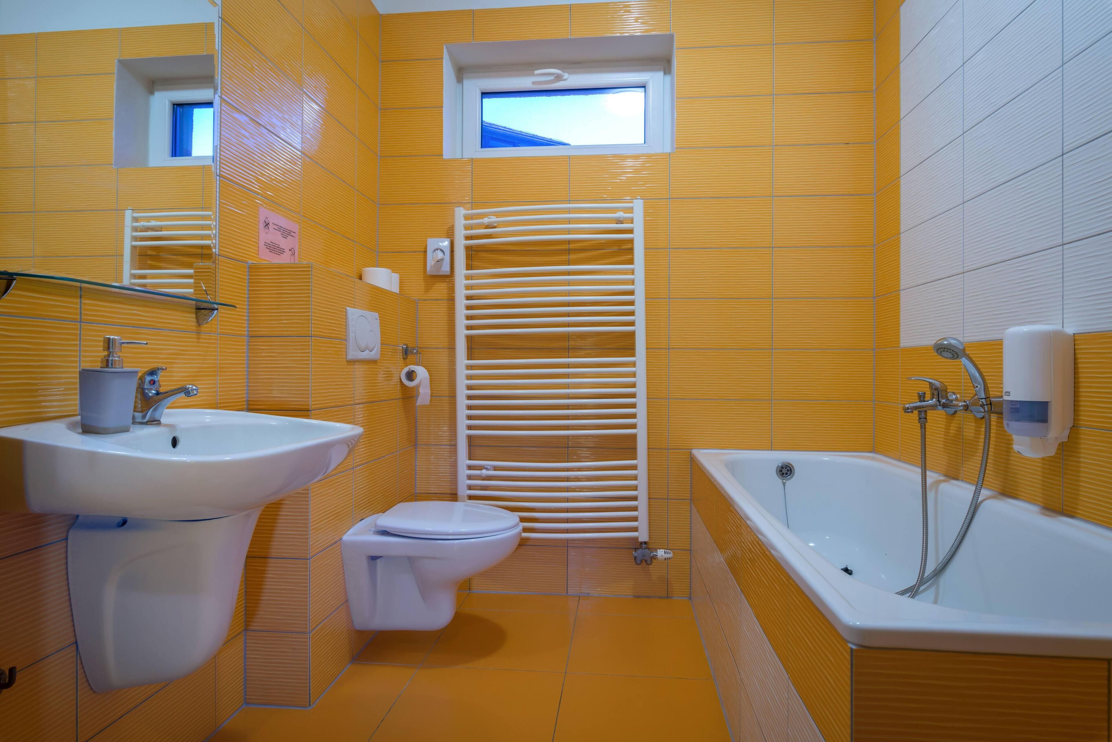 Apartment, Balcony, Hill View | Bathroom | Shower, free toiletries, hair dryer, towels