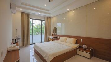 Deluxe Double Room Single Use, Balcony, City View | Laptop workspace, free WiFi