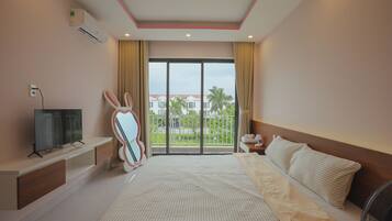 Deluxe Double Room Single Use, Balcony, City View | Laptop workspace, free WiFi