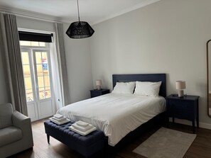 2 chambres, fer et planche à repasser, Wi-Fi, draps fournis