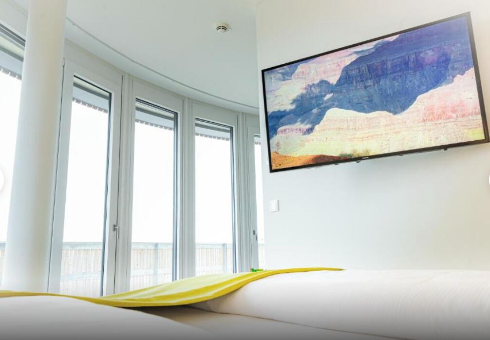 Suite – deluxe, balkong, utsikt mot innsjø | Wi-fi (inkludert) og rullestolvennlig