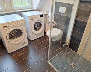 Shower - Deichhuus in Neßmersiel (Neßmersiel)