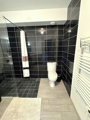 Shower, toilet paper