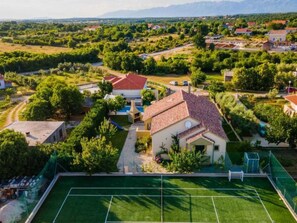 Sports court - Great Villa Field Hills with sauna and jacuzzi by Interhome (Vrsi)