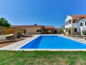 Pool - Villa Marinic with heated pool and entertainment r by Interhome (Pristeg)