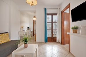 TV - Eva apartments and studio (Agia Pelagia)