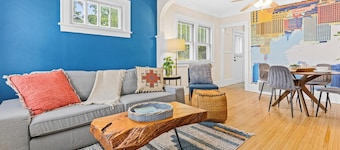 Cozy 2-bedroom in serene Saint Paul- With Cold AC- Close to everything!