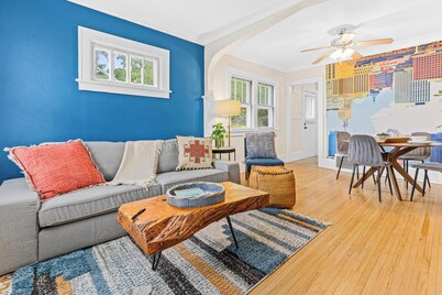 Cozy 2-bedroom in serene Saint Paul- With Cold AC- Close to everything!