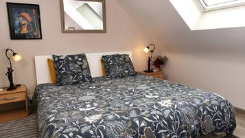 WiFi, bed sheets