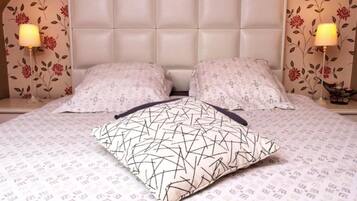 WiFi, bed sheets