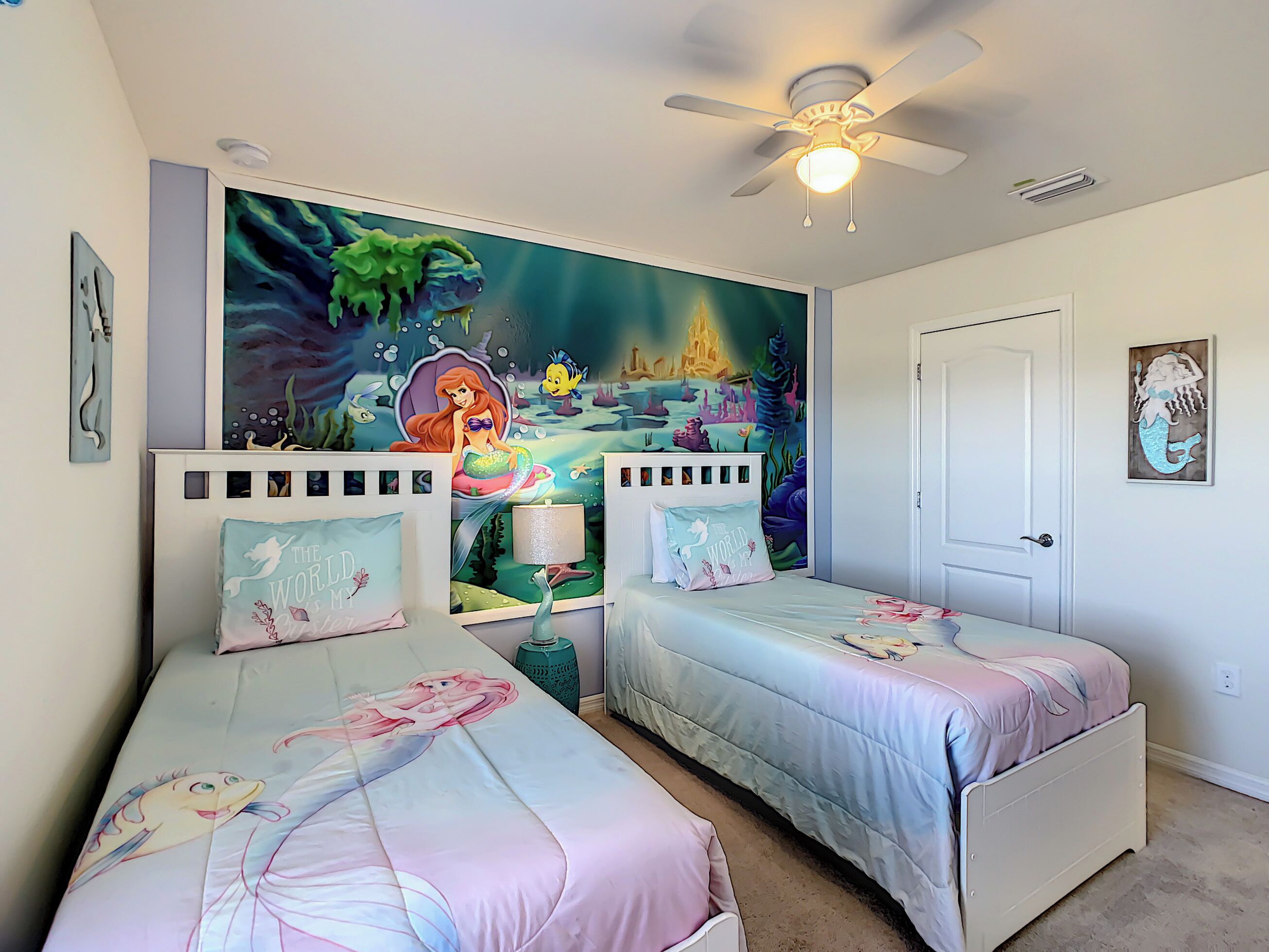 Iron/ironing board, travel cot, free WiFi, bed sheets