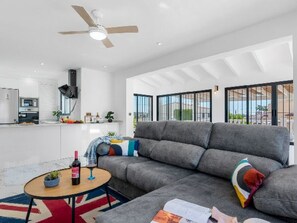 Living area - Villa Pura Vida - Plusholidays by Interhome (Calpe/Calp)