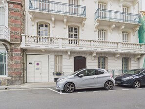 Exterior - 400 m from the beach, apartment for 2 (Dinard)