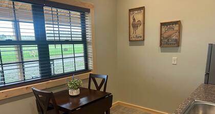 Cozy, quiet with a country setting 1-bedroom hotel style cabin, #12, in Verona