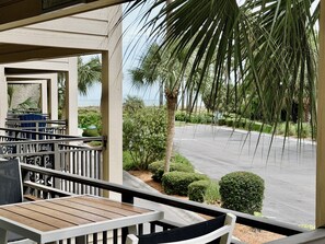 Outdoor dining - Fresh Coastal Retreat with Ocean Views | Walk Everywhere (Hilton Head Island)