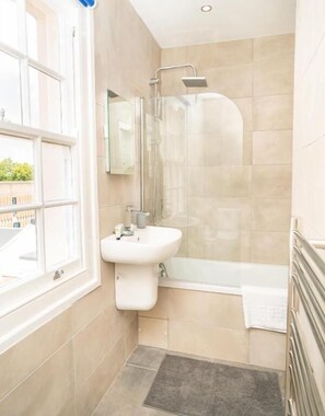 Bathroom - The Residence by Guestz (Cheltenham)