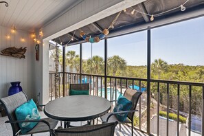 Outdoor dining - Paradise Hideaway- 2 bedrooms condo (Holmes Beach)