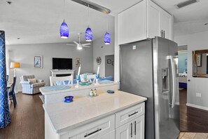 Interior - Paradise Hideaway- 2 bedrooms condo (Holmes Beach)