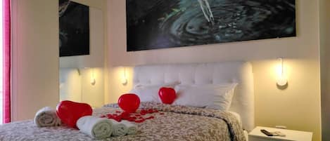 5 habitaciones, cuna de viaje, wifi gratis y ropa de cama