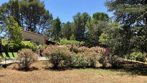 Property grounds - CLOS DES CHENES by Interhome (Carces)