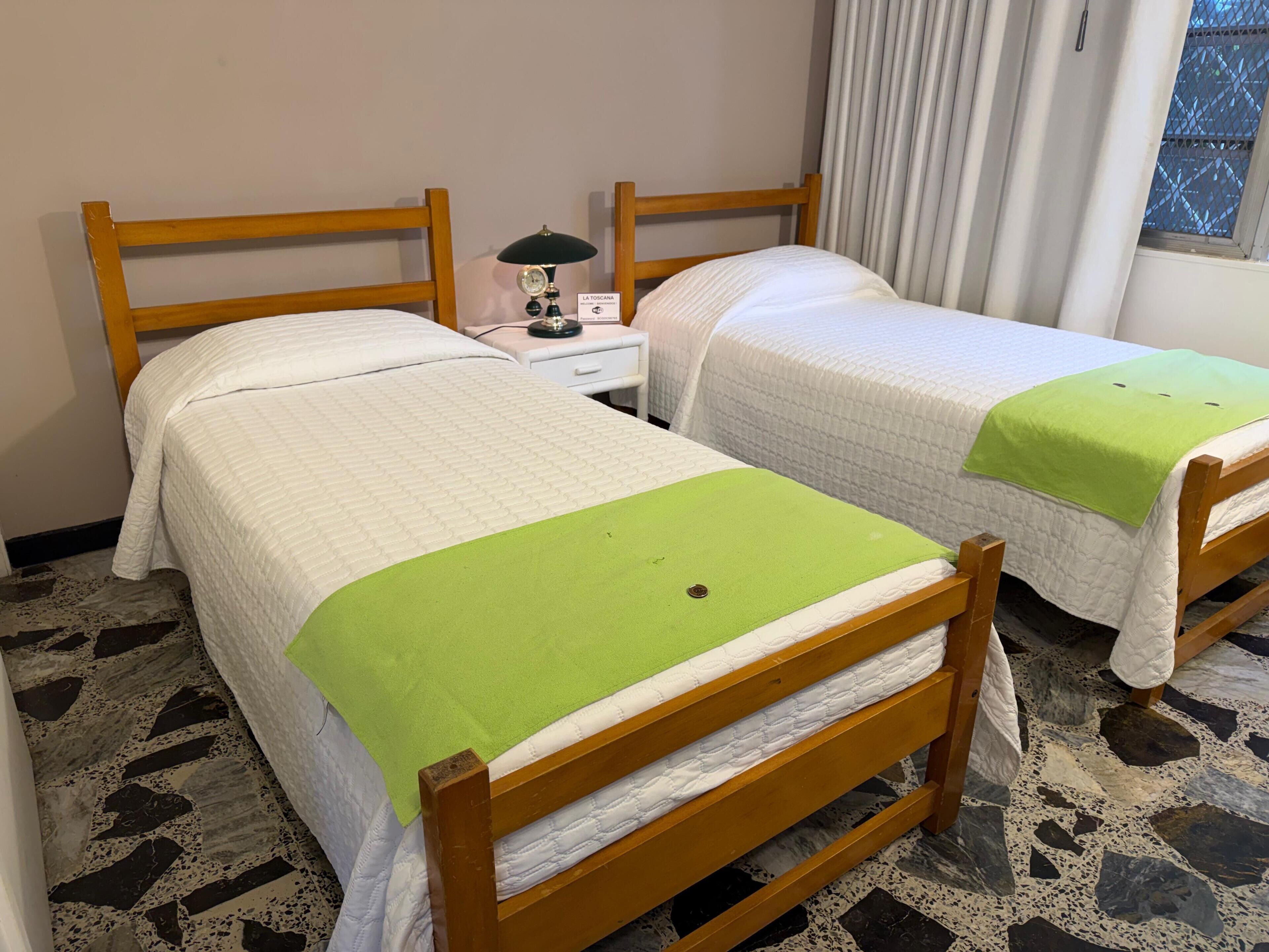 WiFi, bed sheets