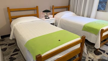 WiFi, bed sheets
