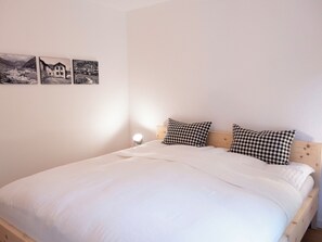 3 bedrooms, Internet